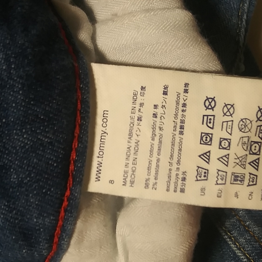 Tommy Hilfiger denim skirt. - Picture 7 of 12
